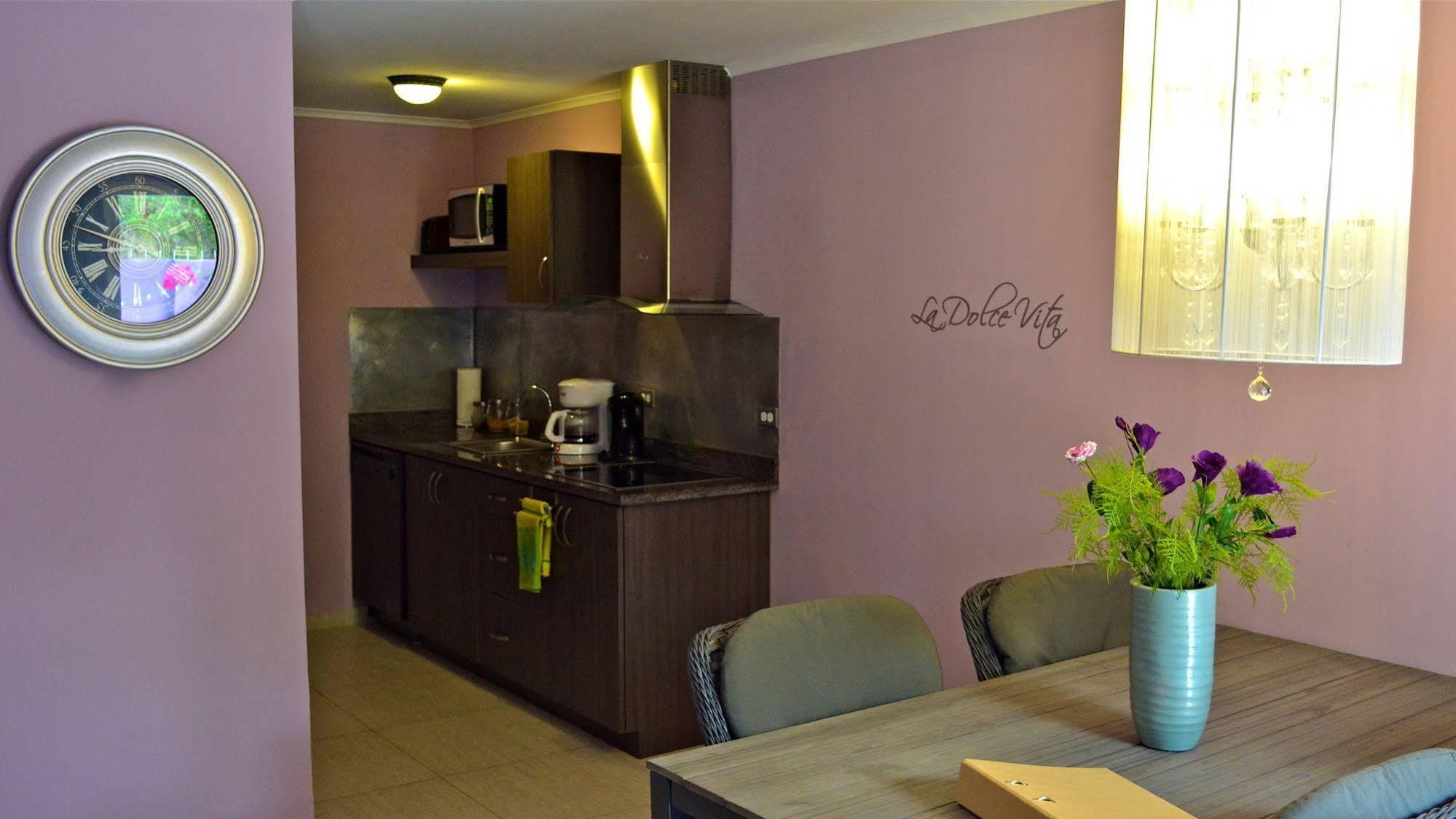 Cadushi Apartments Oranjestad Esterno foto