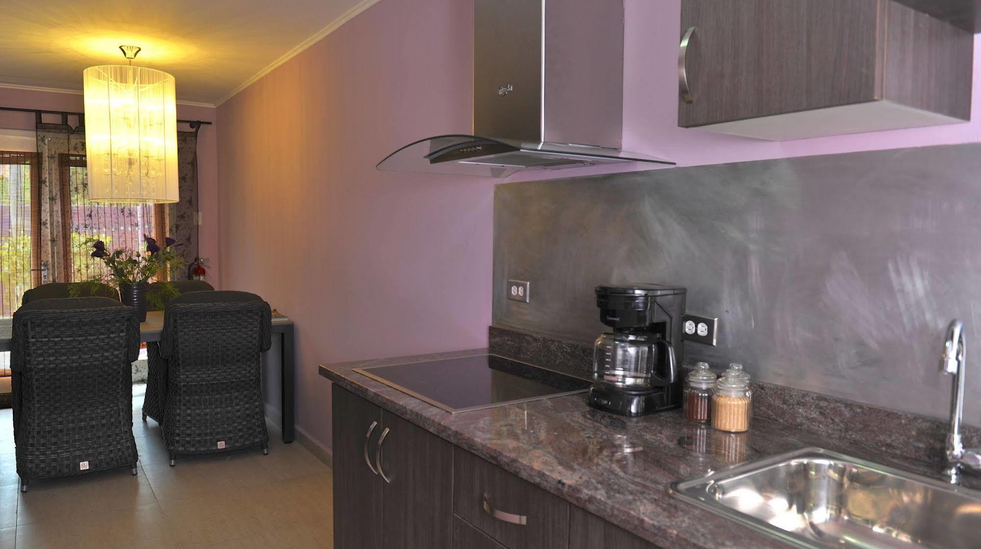 Cadushi Apartments Oranjestad Esterno foto