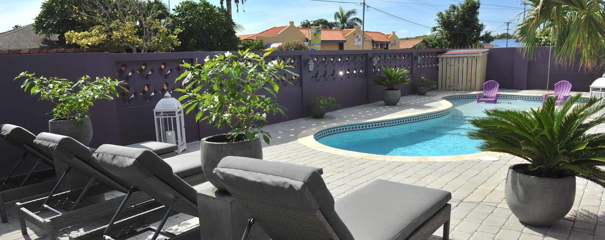 Cadushi Apartments Oranjestad Esterno foto